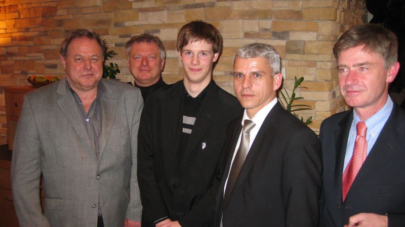 Marvin Wolf (Bildmitte) mit Wolfgang Mudrack, Wolfgang Mieske (Stadtverband BK), Dr. Patrick Rapp MdL und Matern von Marschall (v.l.n.r.)